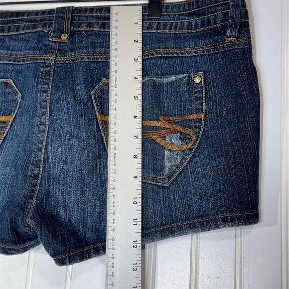 Y2K Mudd Juniors Size 17 Distressed Denim Shorts Low Rise Retro Grunge Festival - Picture 3 of 5